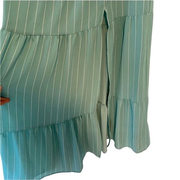 ✨ Red Dress Boutique ABOVE AVERAGE AQUA STRIPE MAXI DRESS✨ - Picture 9 of 11